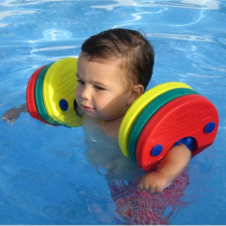cuanto-cuesta-ir-a-la-playa-con-ninos-manguitos-infantiles-aprender-a-nadar